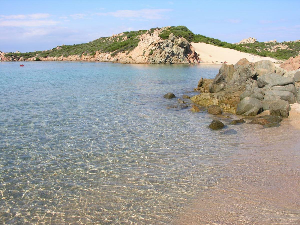 Appartamenti In Residence Cala Chiesa Ла-Маддалена Экстерьер фото